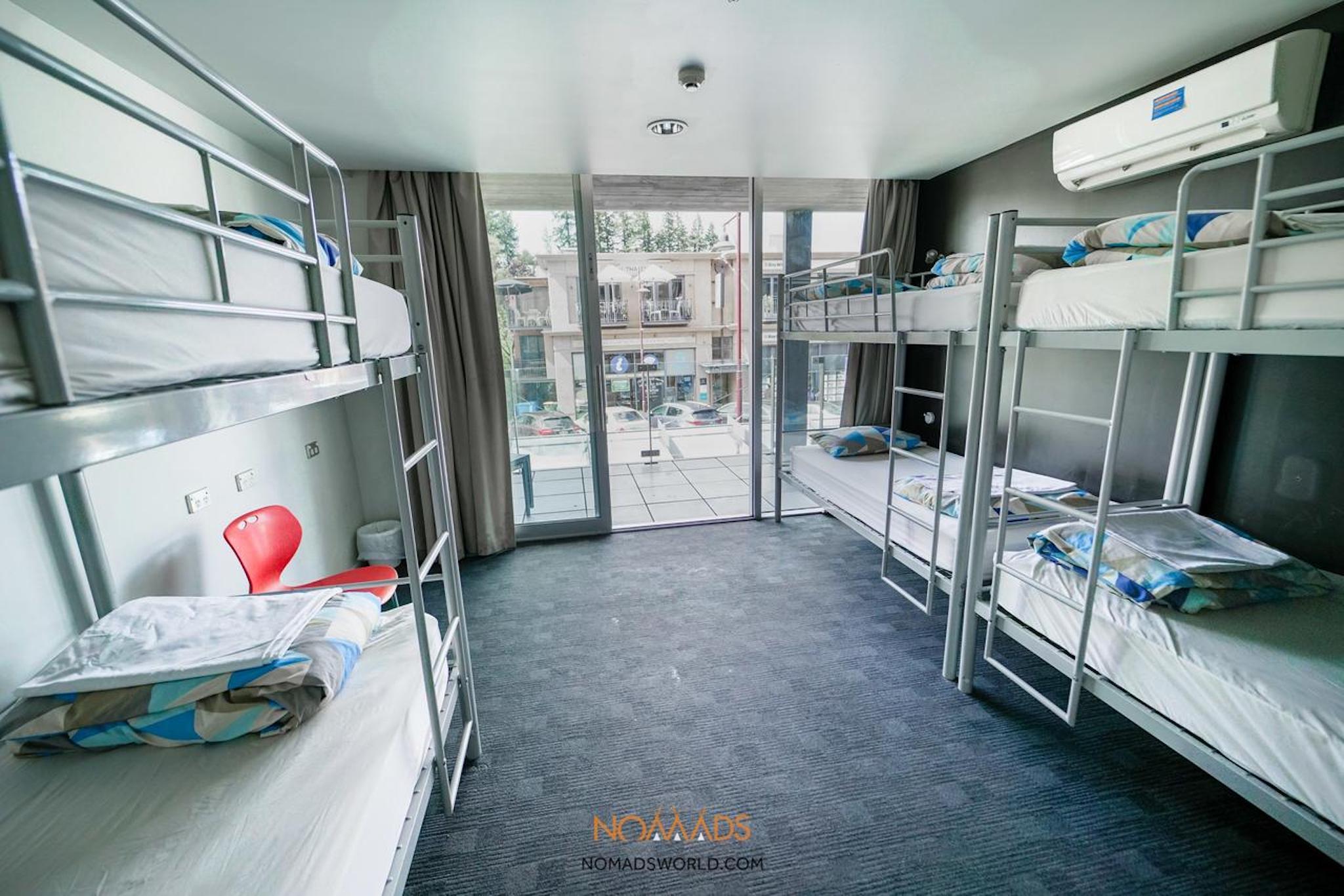 Hostel Nomads