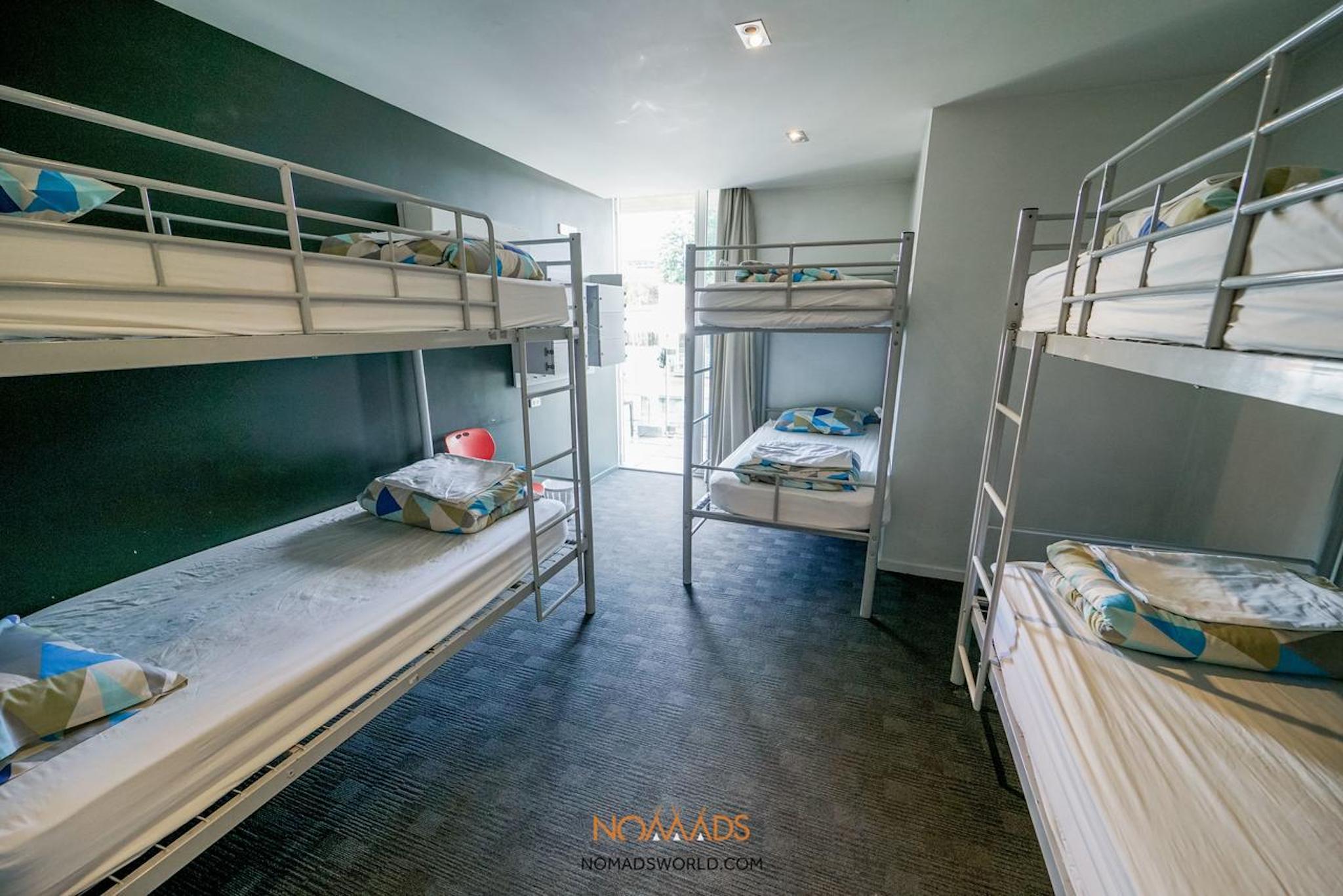 Nomads Hostel *