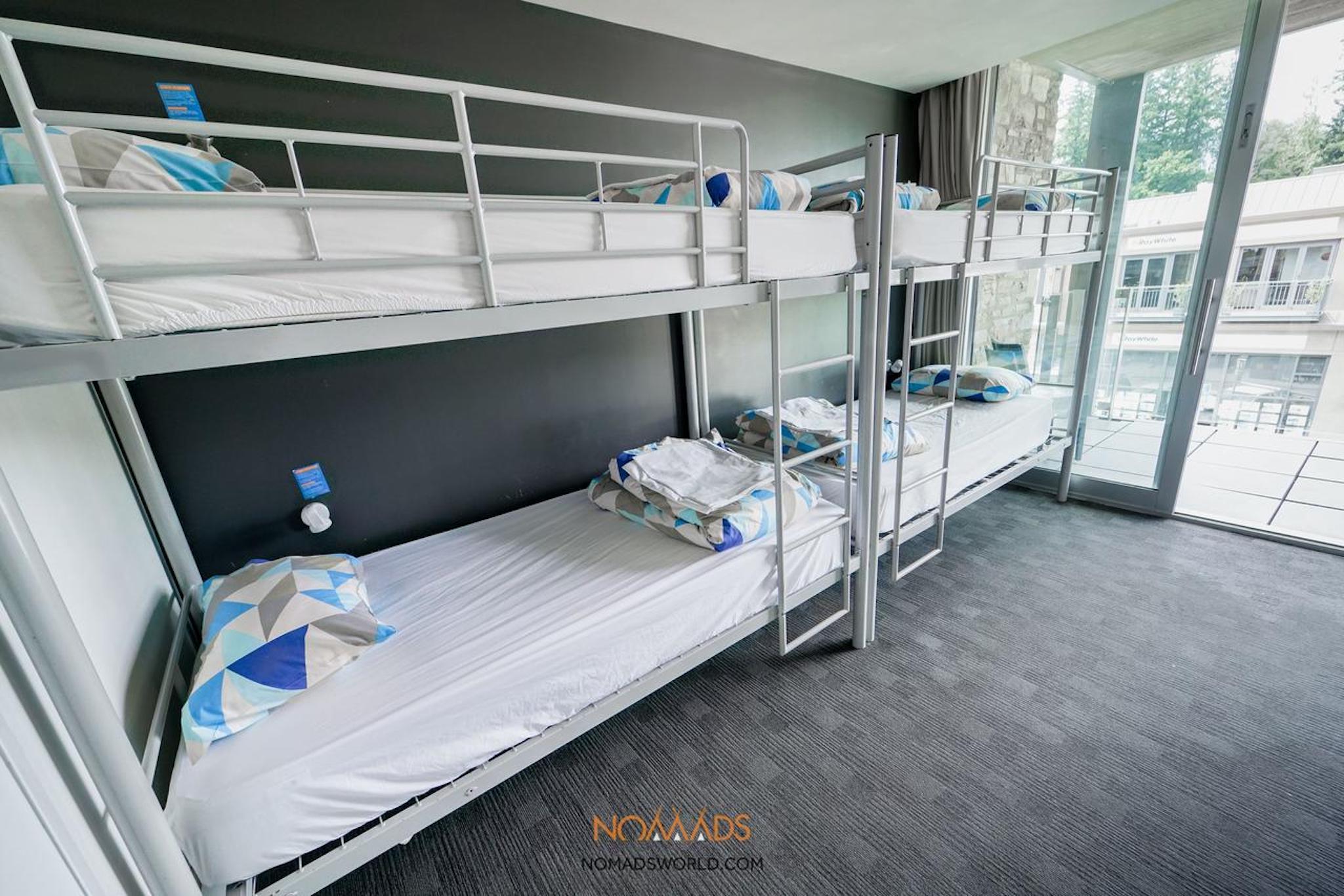 Hostel Nomads
