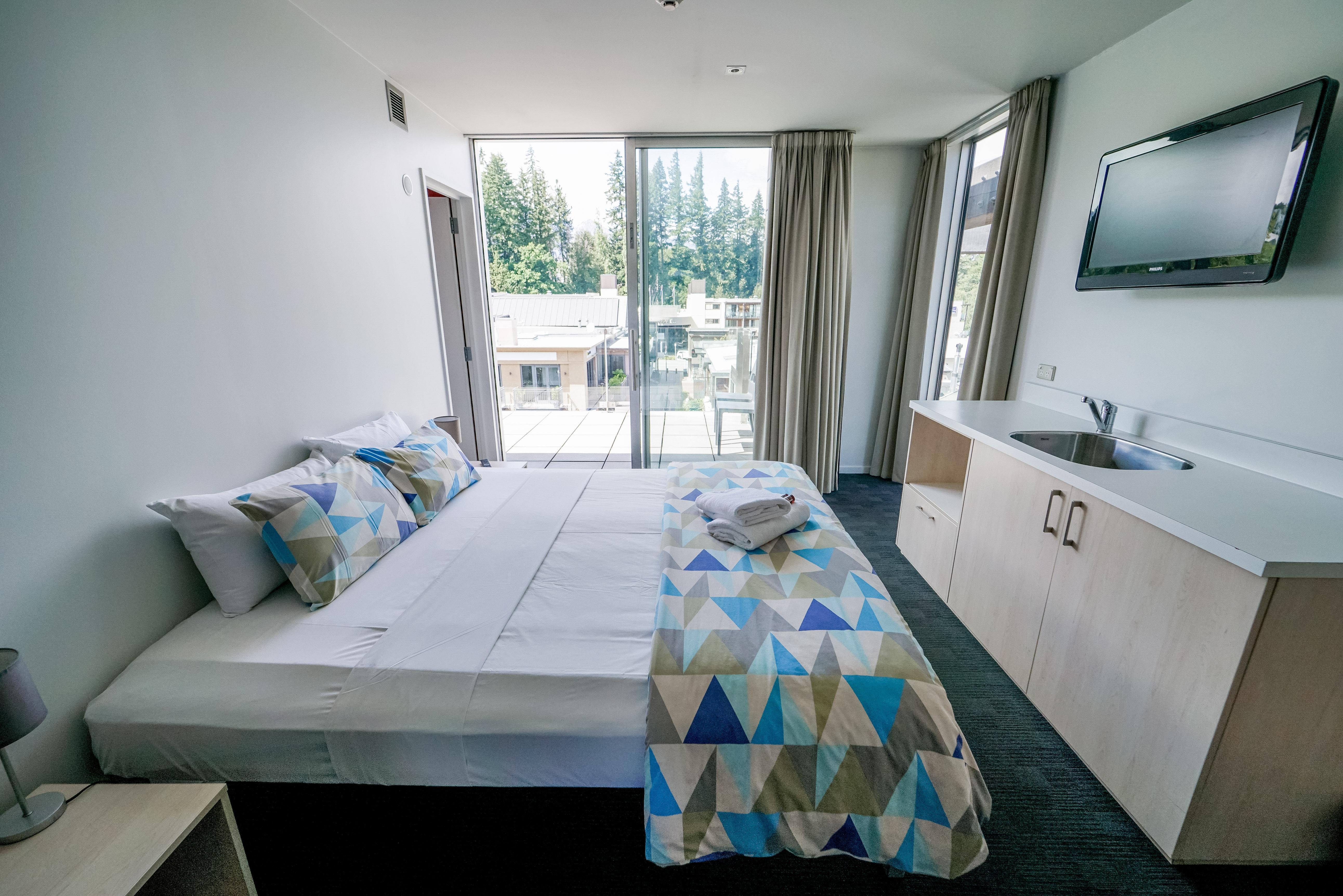 Nomads Hostel *