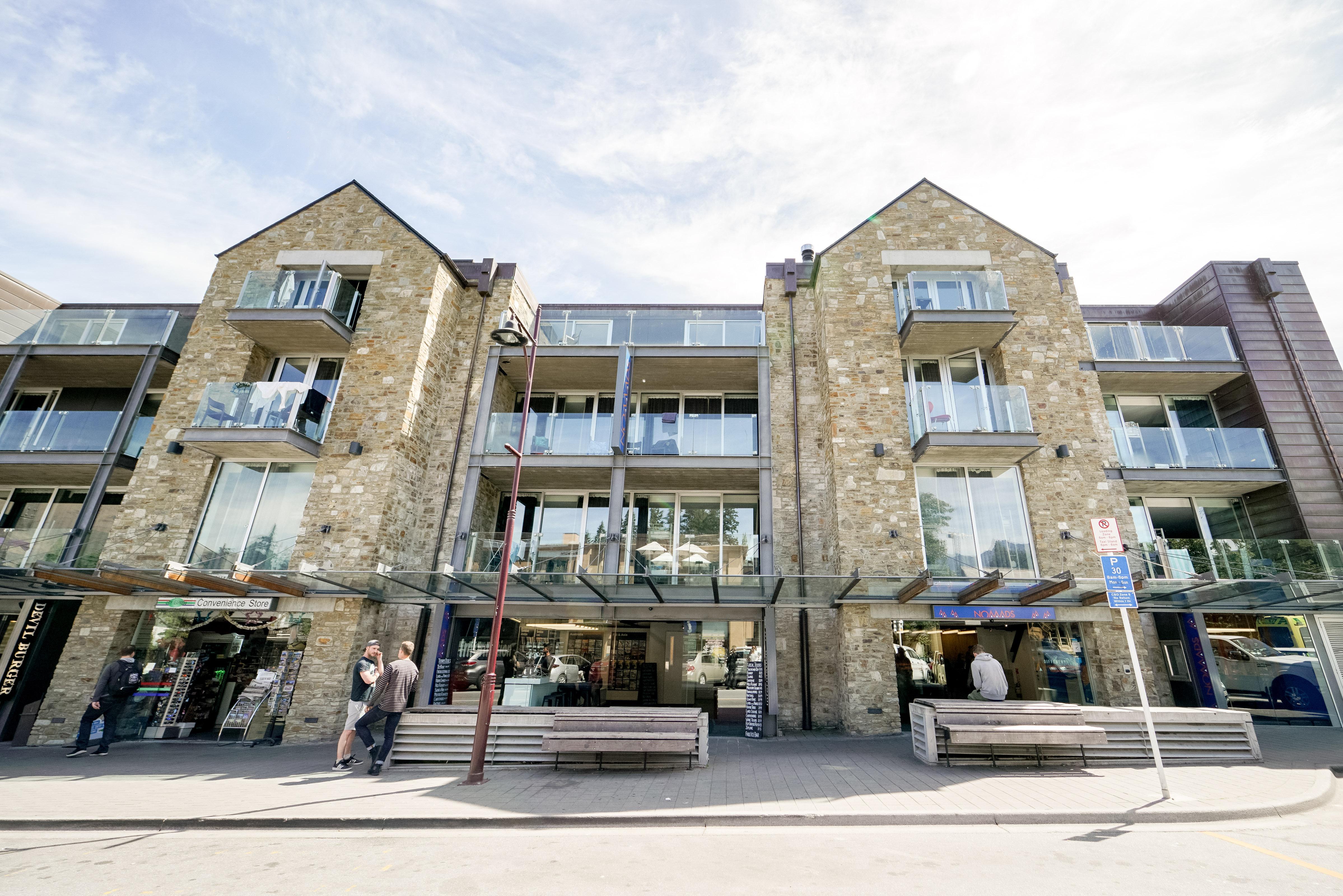 Nomads Hostel